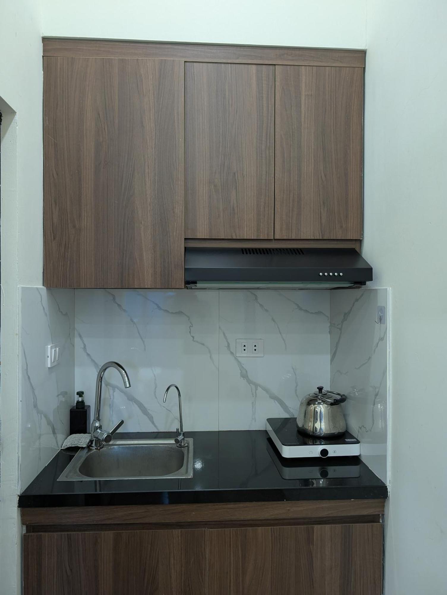 Era Apartment 158 Nguyen Khanh Toan Hanoi Esterno foto