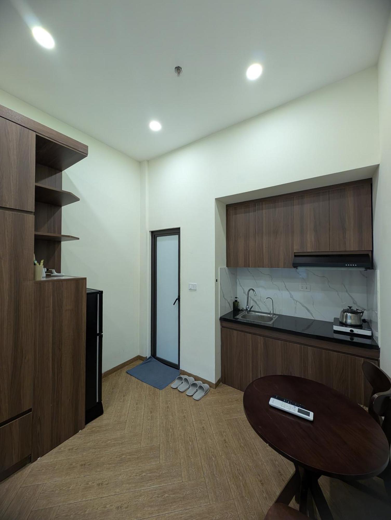 Era Apartment 158 Nguyen Khanh Toan Hanoi Esterno foto