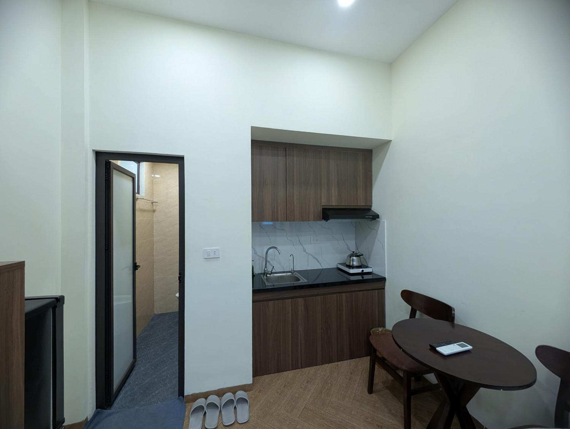 Era Apartment 158 Nguyen Khanh Toan Hanoi Esterno foto