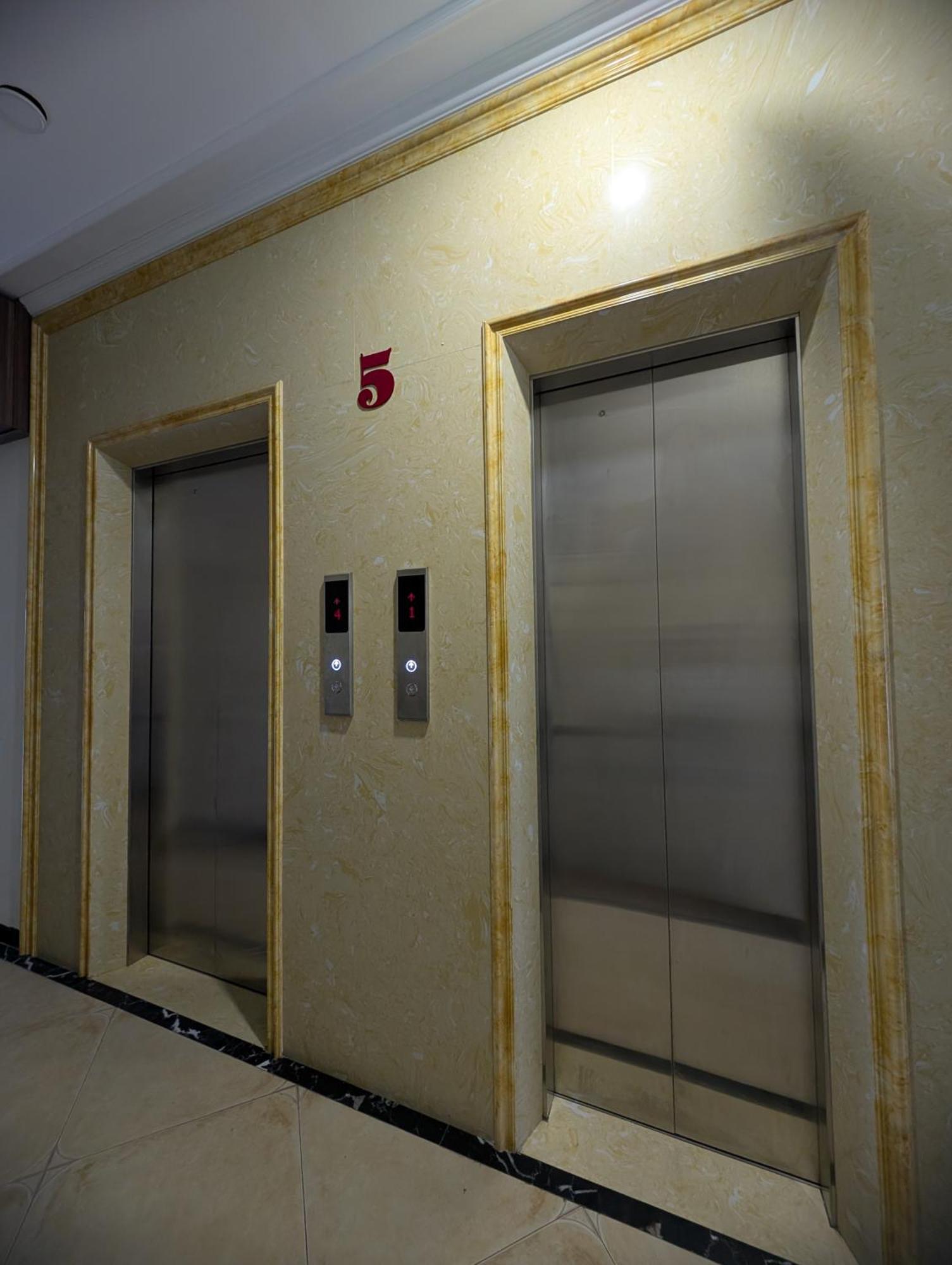 Era Apartment 158 Nguyen Khanh Toan Hanoi Esterno foto